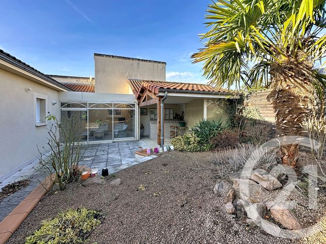 Maison &agrave; vendre - 6 pi&egrave;ces - 219 m2 - Mozac - 63 - AUVERGNE