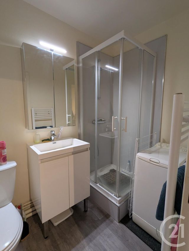 Appartement F2 à louer - 2 pièces - 27,30 m2 - Riom - 63 - AUVERGNE