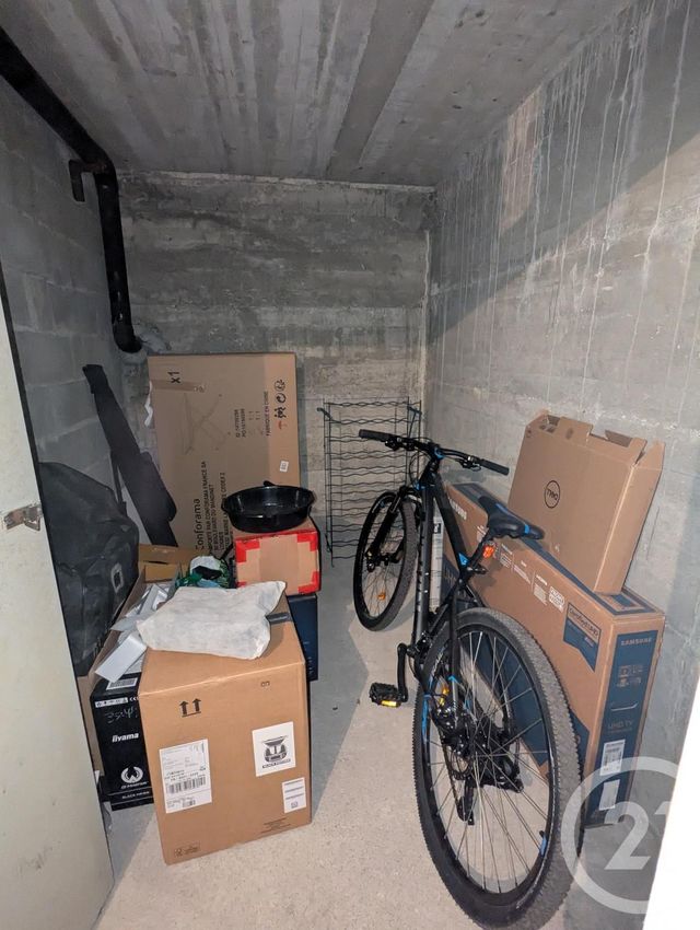 Appartement F2 à louer - 2 pièces - 27,30 m2 - Riom - 63 - AUVERGNE