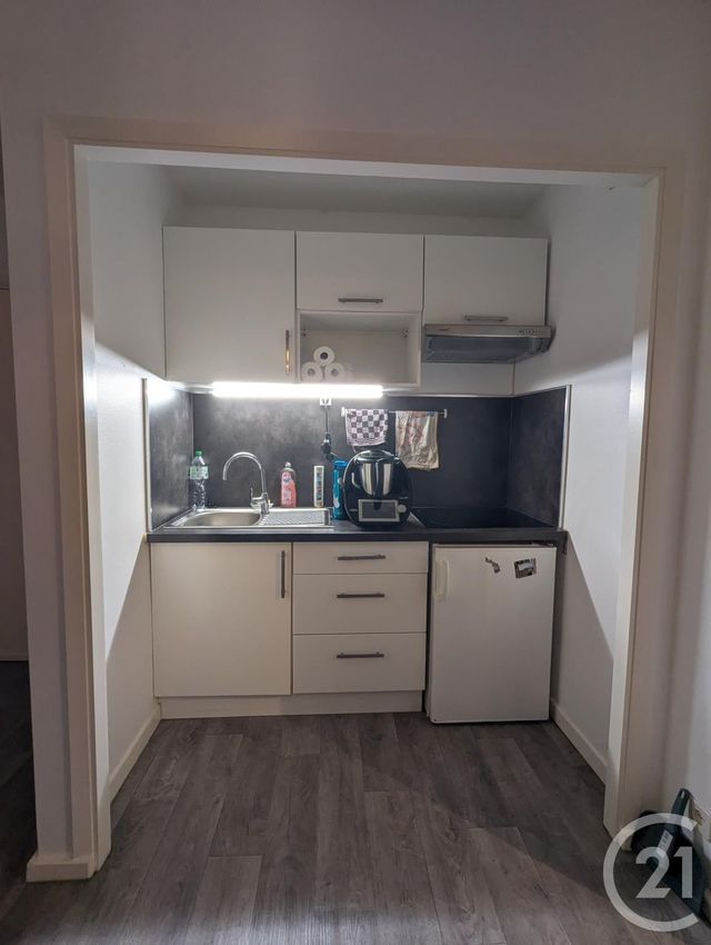 Appartement F2 à louer - 2 pièces - 27,30 m2 - Riom - 63 - AUVERGNE