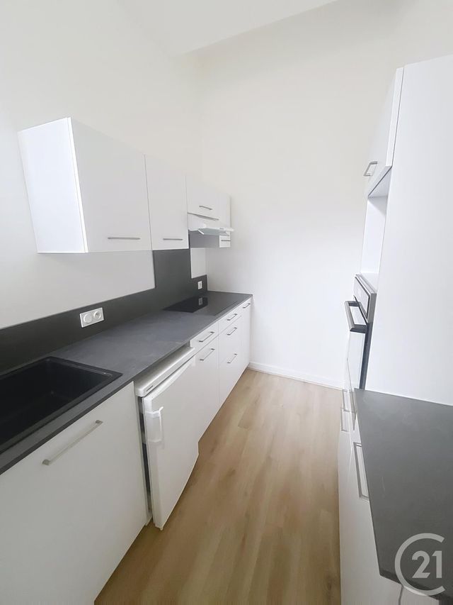 Appartement F2 à louer - 2 pièces - 56,57 m2 - Riom - 63 - AUVERGNE