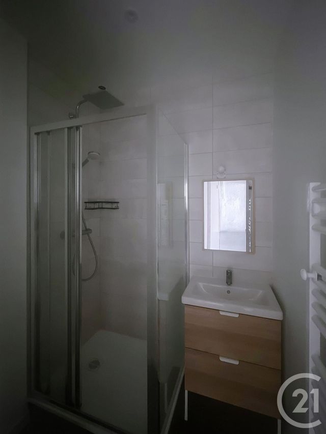 Appartement F2 à louer - 2 pièces - 56,57 m2 - Riom - 63 - AUVERGNE