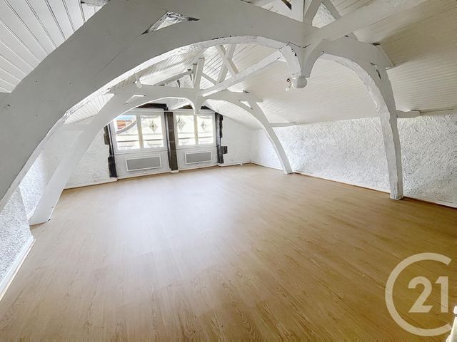 Appartement F4 à louer - 2 pièces - 47,24 m2 - Riom - 63 - AUVERGNE