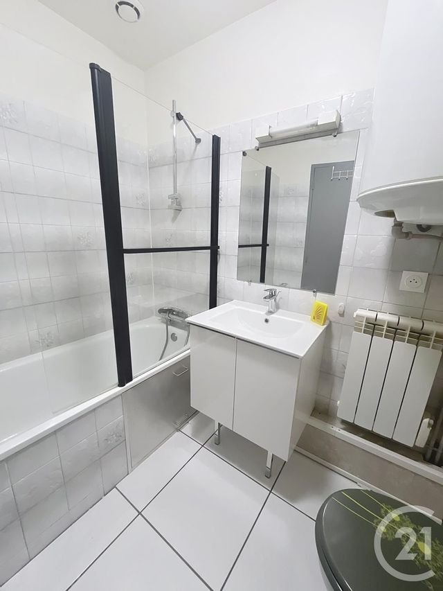 Maison &agrave; louer - 2 pi&egrave;ces - 30,58 m2 - Chatelguyon - 63 - AUVERGNE