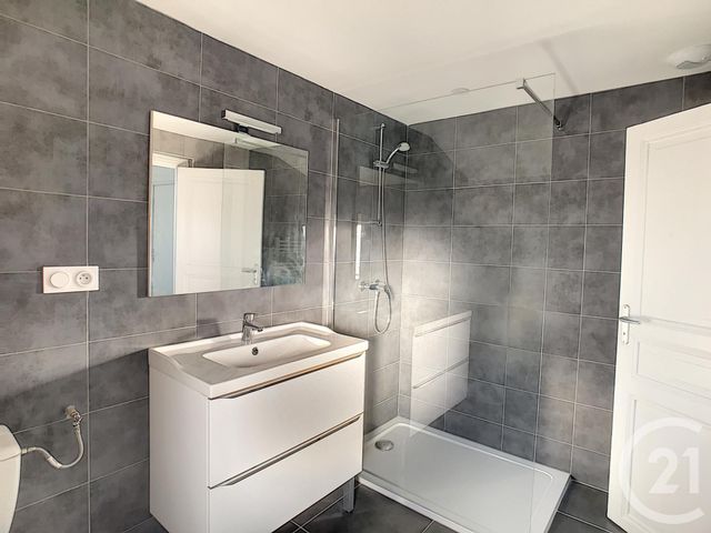 Appartement F4 à louer - 4 pièces - 96,46 m2 - Ennezat - 63 - AUVERGNE