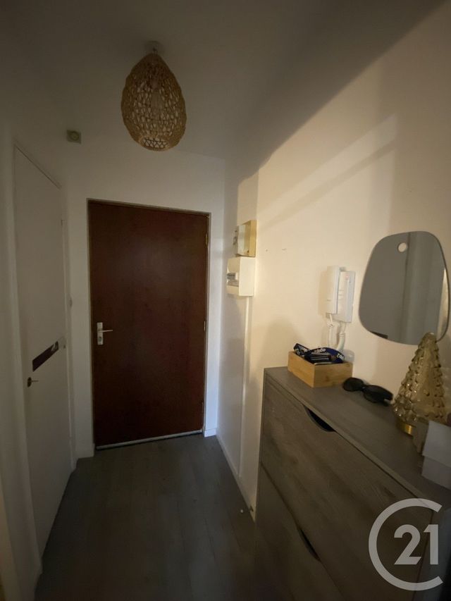 Appartement Studio &agrave; vendre - 1 pi&egrave;ce - 20,66 m2 - Chatel Guyon - 63 - AUVERGNE