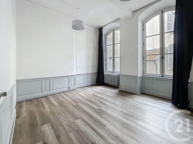 Appartement F3 &agrave; vendre - 3 pi&egrave;ces - 74,80 m2 - Riom - 63 - AUVERGNE