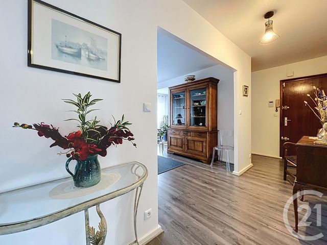 Appartement F3 &agrave; vendre - 5 pi&egrave;ces - 86 m2 - Riom - 63 - AUVERGNE