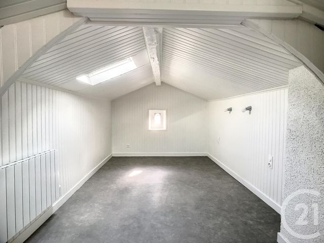 Appartement F2 &agrave; louer - 2 pi&egrave;ces - 56,10 m2 - Riom - 63 - AUVERGNE