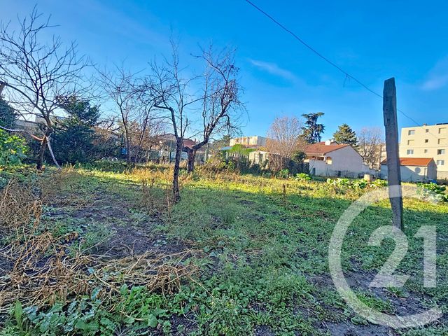 Terrain &agrave; vendre - 800 m2 - Riom - 63 - AUVERGNE