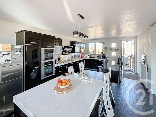 Maison &agrave; vendre - 5 pi&egrave;ces - 111 m2 - Mozac - 63 - AUVERGNE