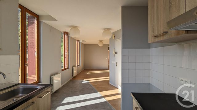 Appartement F4 à louer - 4 pièces - 75 m2 - Chatel Guyon - 63 - AUVERGNE