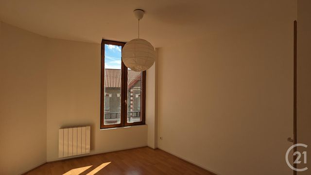 Appartement F4 à louer - 4 pièces - 75 m2 - Chatel Guyon - 63 - AUVERGNE
