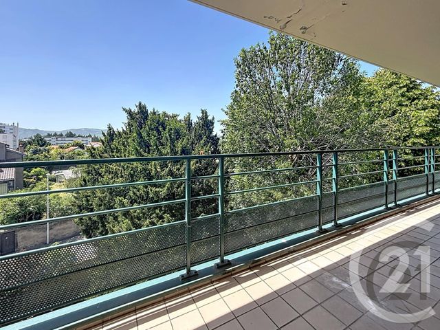 Appartement F4 &agrave; vendre - 4 pi&egrave;ces - 91 m2 - Riom - 63 - AUVERGNE