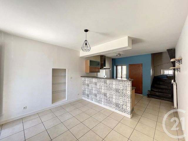 Maison à louer - 3 pièces - 77,21 m2 - Volvic - 63 - AUVERGNE