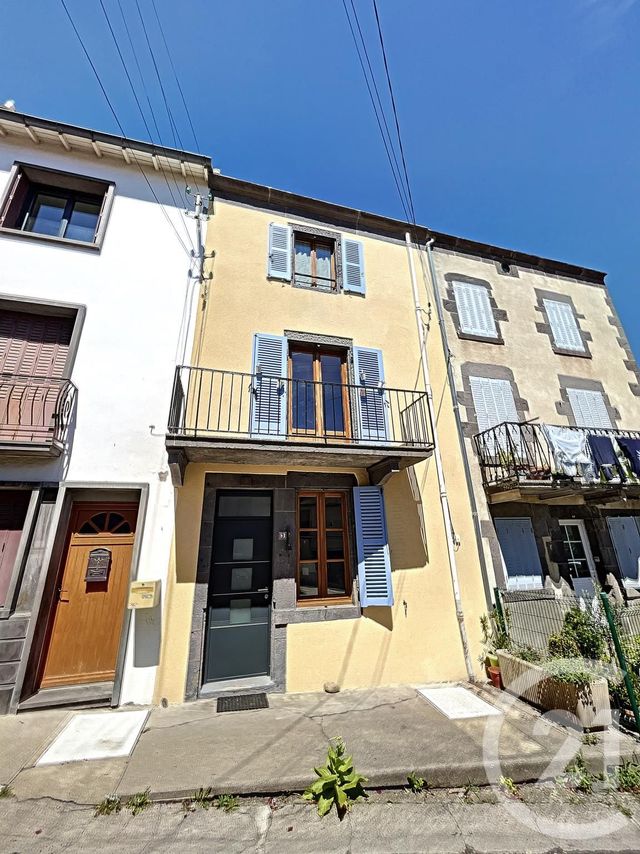 Maison à louer - 3 pièces - 77,21 m2 - Volvic - 63 - AUVERGNE