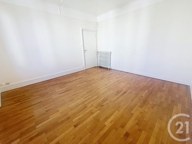 Appartement F3 &agrave; louer - 3 pi&egrave;ces - 66,35 m2 - Clermont Ferrand - 63 - AUVERGNE