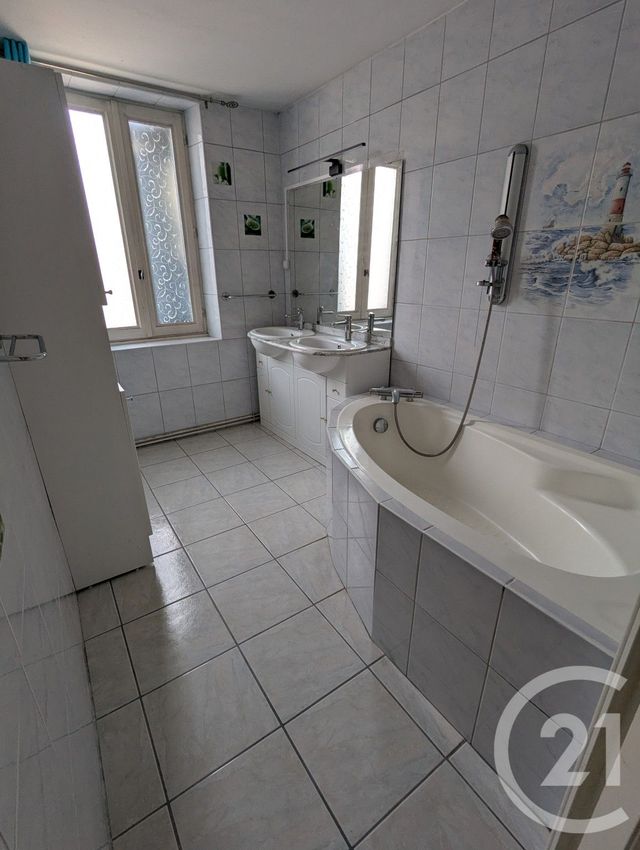 Maison &agrave; louer - 3 pi&egrave;ces - 65,95 m2 - Riom - 63 - AUVERGNE
