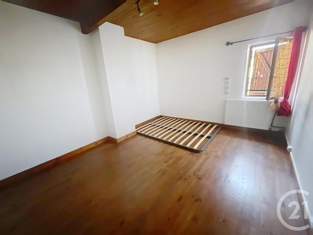 Maison &agrave; louer - 3 pi&egrave;ces - 66 m2 - Riom - 63 - AUVERGNE