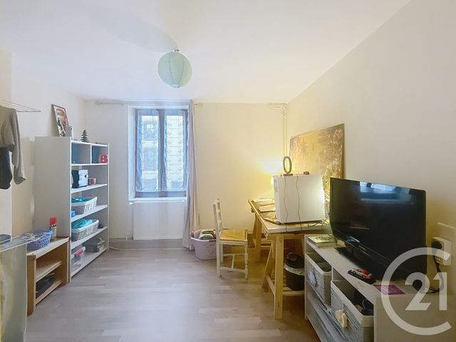 Maison &agrave; louer - 3 pi&egrave;ces - 66 m2 - Riom - 63 - AUVERGNE