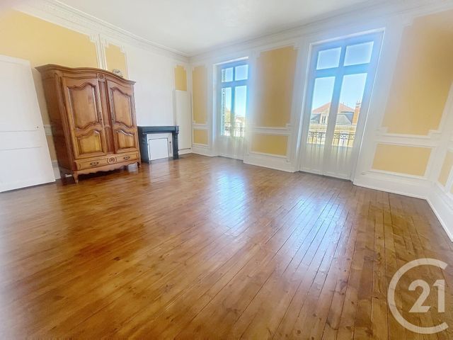 Appartement F1 &agrave; louer - 1 pi&egrave;ce - 42,45 m2 - Chatelguyon - 63 - AUVERGNE