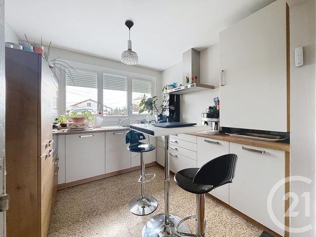 Maison &agrave; vendre - 5 pi&egrave;ces - 75,93 m2 - Riom - 63 - AUVERGNE