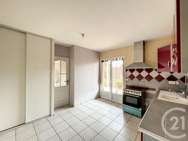 Maison &agrave; louer - 5 pi&egrave;ces - 121,90 m2 - St Laure - 63 - AUVERGNE