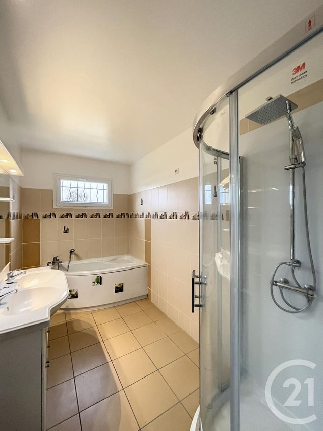 Maison &agrave; louer - 5 pi&egrave;ces - 121,90 m2 - St Laure - 63 - AUVERGNE