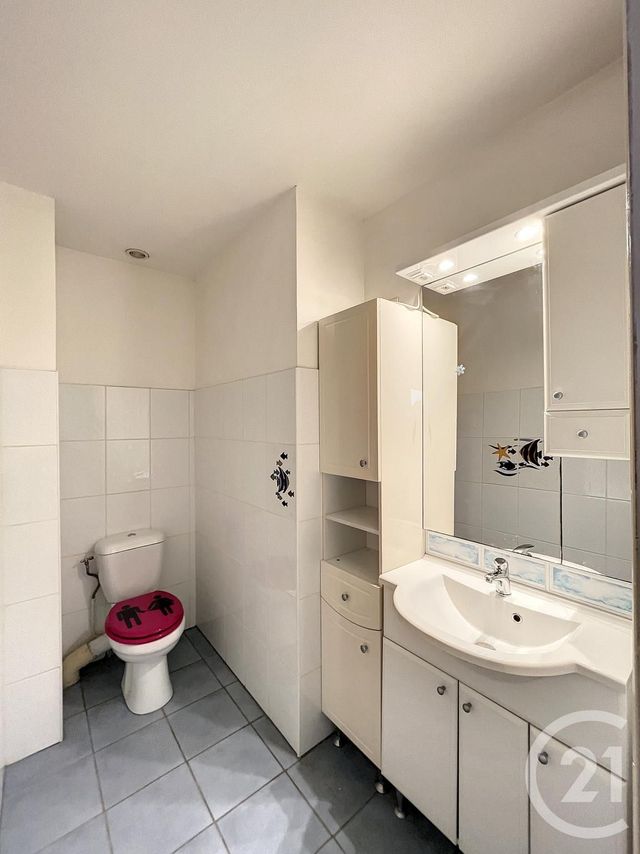 Maison &agrave; louer - 5 pi&egrave;ces - 121,90 m2 - St Laure - 63 - AUVERGNE