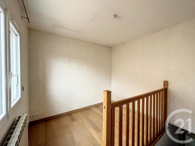 Maison &agrave; louer - 5 pi&egrave;ces - 121,90 m2 - St Laure - 63 - AUVERGNE