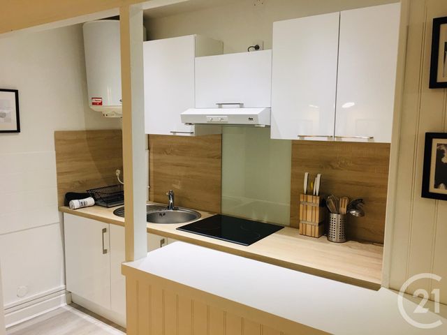 Appartement Studio &agrave; louer - 1 pi&egrave;ce - 23,50 m2 - Riom - 63 - AUVERGNE