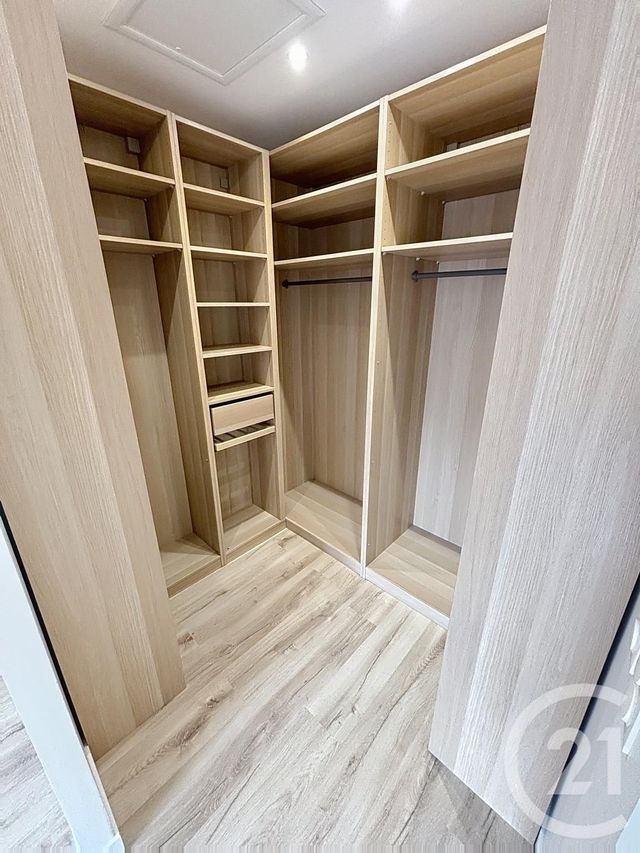 Maison &agrave; louer - 4 pi&egrave;ces - 120 m2 - Aigueperse - 63 - AUVERGNE