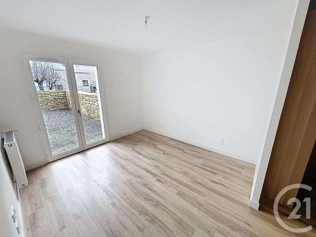 Maison &agrave; louer - 4 pi&egrave;ces - 120 m2 - Aigueperse - 63 - AUVERGNE