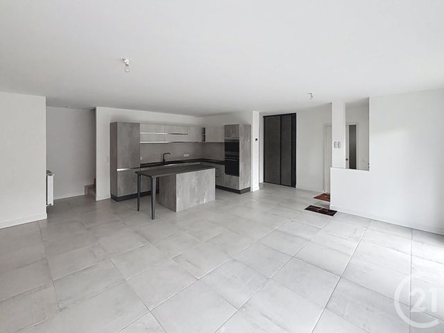 Maison &agrave; louer - 4 pi&egrave;ces - 120 m2 - Aigueperse - 63 - AUVERGNE