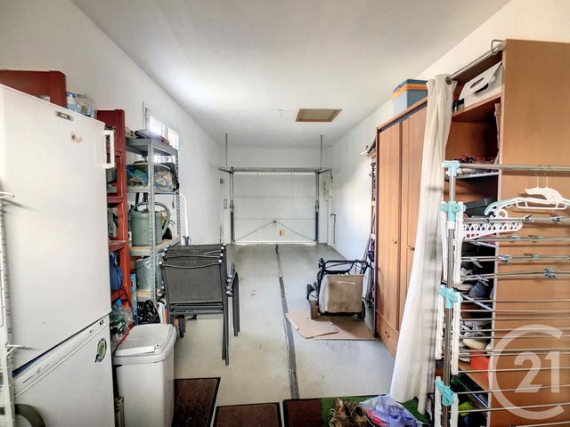 Maison &agrave; louer - 5 pi&egrave;ces - 95 m2 - St Bonnet Pres Riom - 63 - AUVERGNE