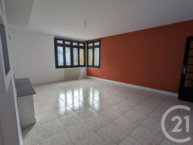 Appartement F3 &agrave; louer - 3 pi&egrave;ces - 83,40 m2 - Chatel Guyon - 63 - AUVERGNE