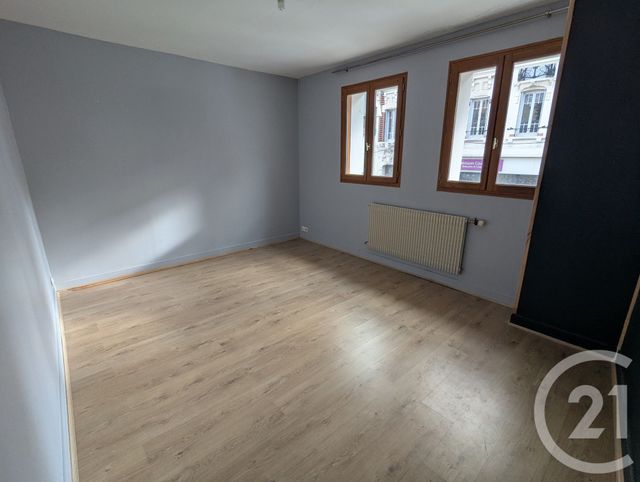 Appartement F3 &agrave; louer - 3 pi&egrave;ces - 83,40 m2 - Chatel Guyon - 63 - AUVERGNE