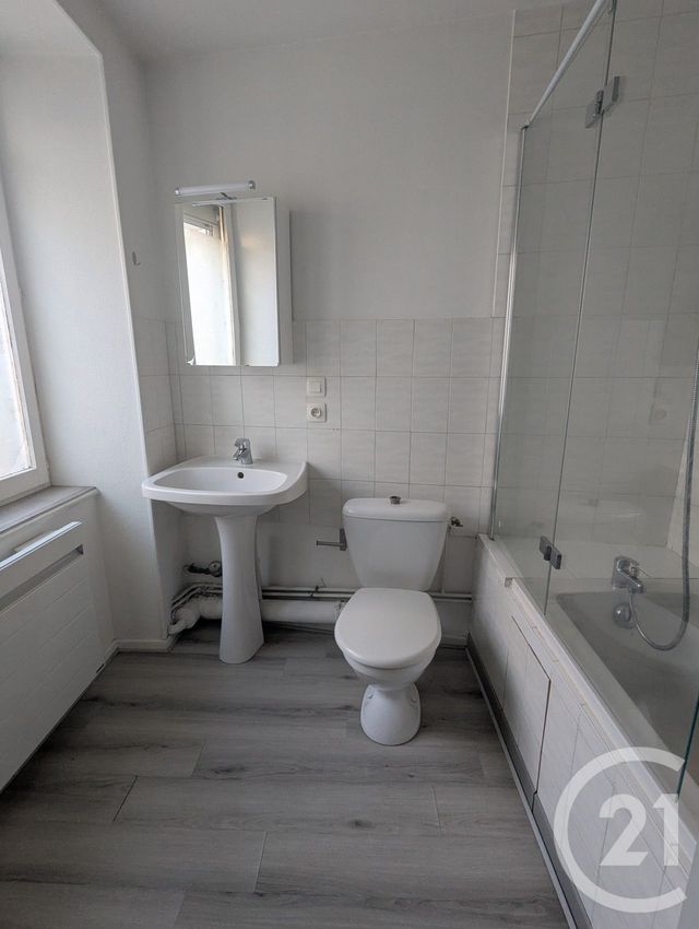 Appartement F2 &agrave; louer - 2 pi&egrave;ces - 45,52 m2 - Riom - 63 - AUVERGNE