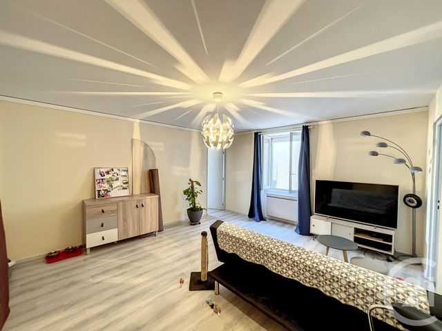 Appartement F2 &agrave; louer - 2 pi&egrave;ces - 45,52 m2 - Riom - 63 - AUVERGNE