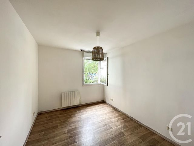 Appartement F3 &agrave; vendre - 3 pi&egrave;ces - 61,66 m2 - Riom - 63 - AUVERGNE