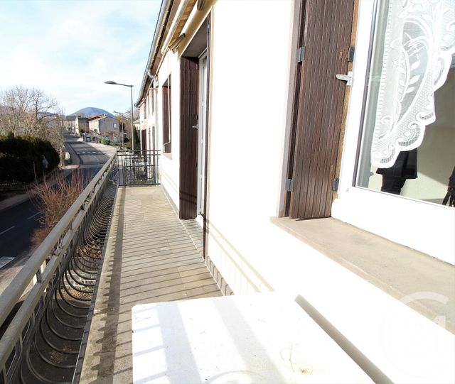 Appartement F3 &agrave; louer - 3 pi&egrave;ces - 57,12 m2 - Volvic - 63 - AUVERGNE