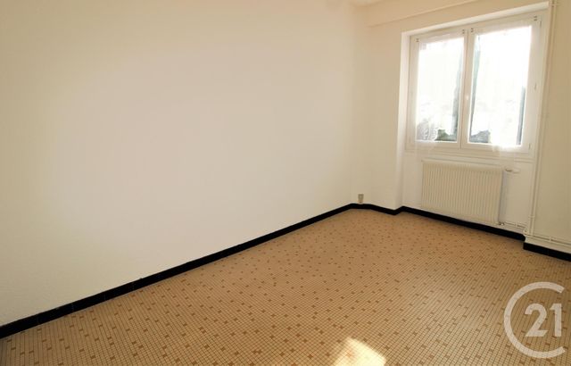 Appartement F3 &agrave; louer - 3 pi&egrave;ces - 57,12 m2 - Volvic - 63 - AUVERGNE
