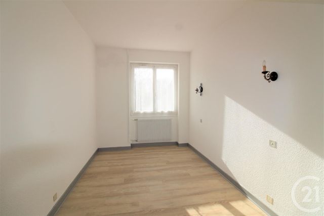 Appartement F3 &agrave; louer - 3 pi&egrave;ces - 57,12 m2 - Volvic - 63 - AUVERGNE