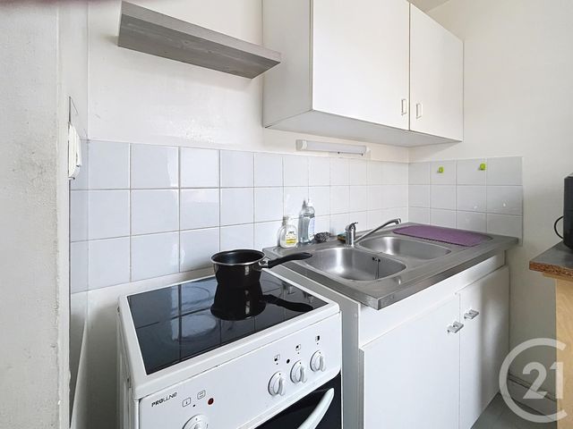 Appartement &agrave; louer - 2 pi&egrave;ces - 43,40 m2 - Aigueperse - 63 - AUVERGNE