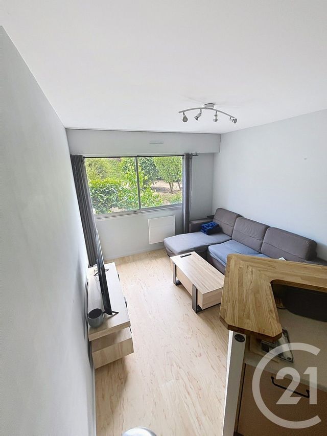 Appartement F2 &agrave; louer - 2 pi&egrave;ces - 28,70 m2 - Chatel Guyon - 63 - AUVERGNE