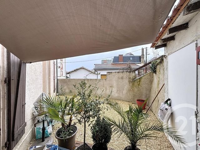 Appartement F2 &agrave; louer - 2 pi&egrave;ces - 46,50 m2 - Chatel Guyon - 63 - AUVERGNE