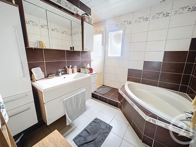 Maison &agrave; vendre - 5 pi&egrave;ces - 156,80 m2 - Charbonnieres Les Varennes - 63 - AUVERGNE