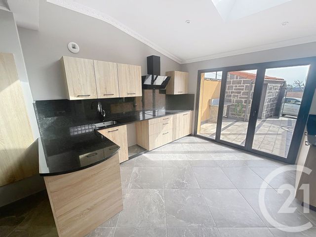 Maison &agrave; louer - 3 pi&egrave;ces - 99,57 m2 - Volvic - 63 - AUVERGNE