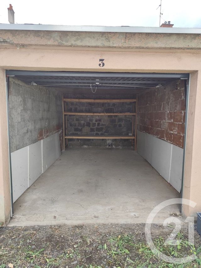 parking - CLERMONT FERRAND - 63