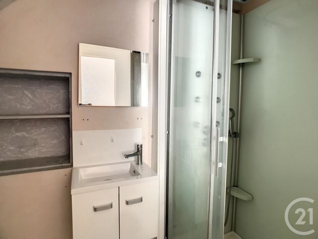 Maison &agrave; louer - 4 pi&egrave;ces - 98,47 m2 - Riom - 63 - AUVERGNE